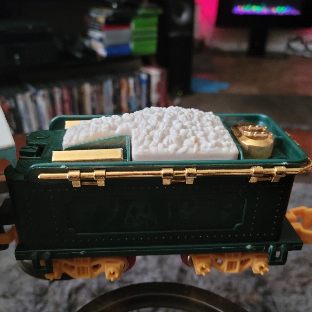 Christmas Train - Picture 4 of 12